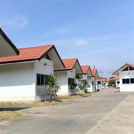 Chumphon Park Resort Exterior photo