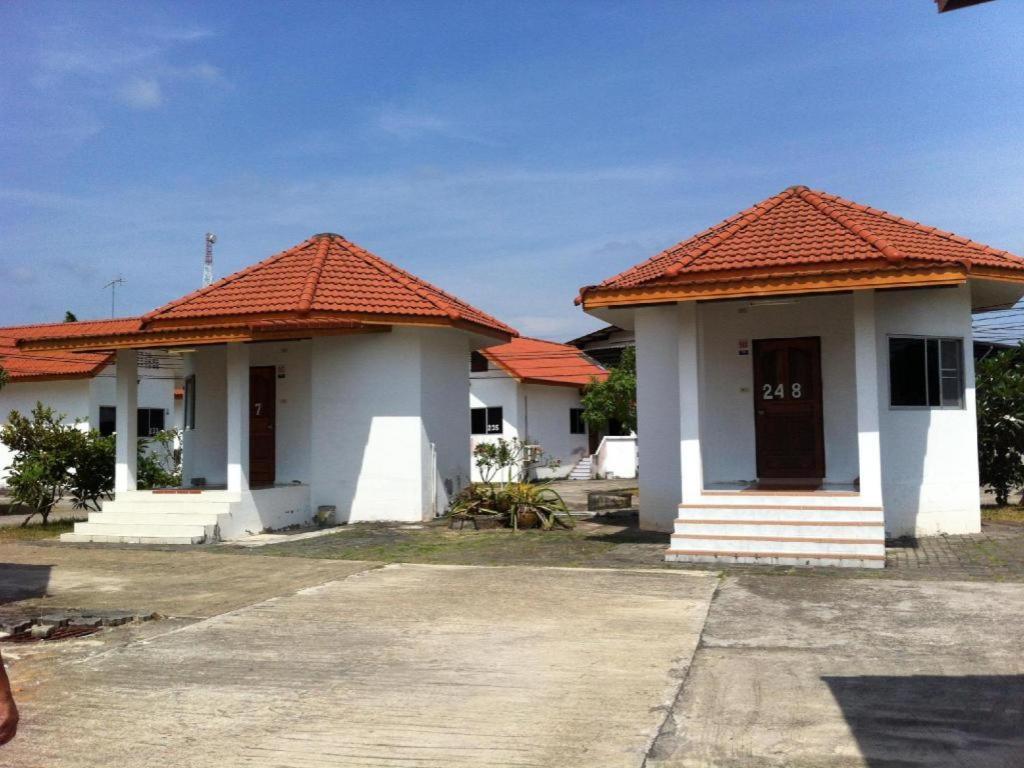 Chumphon Park Resort Exterior photo